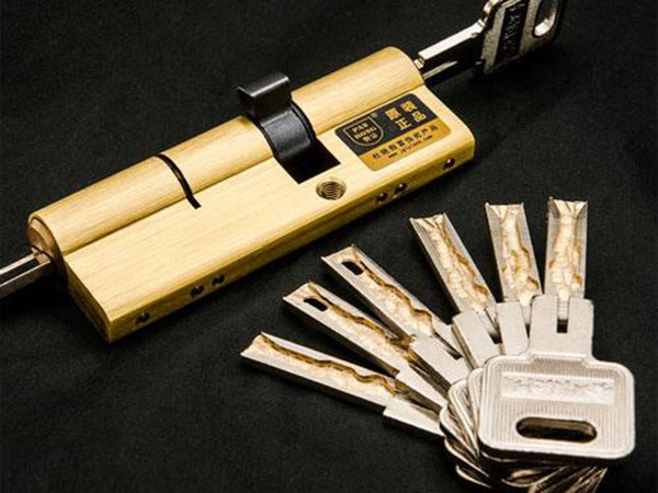 白山24小时上门开锁公司