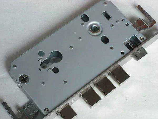 白山24小时上门开锁公司